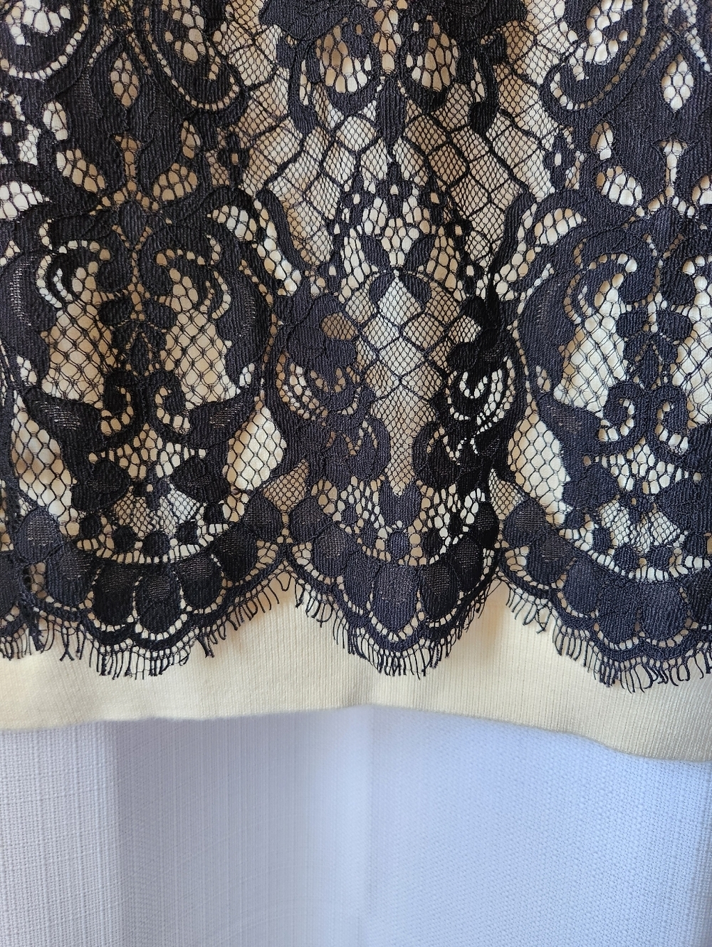 Diane Von Furstenberg Ivory Wool Blend Long-Sleeve Top Black Lace Overlay Size L - Picture 5 of 8